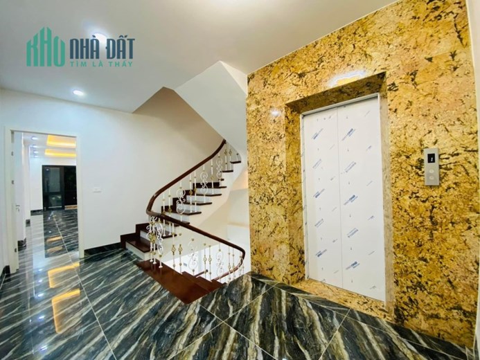 Siêu phẩm hiếm P.Thượng Thanh, 45M, 6 tầng,thang máy,nội thất nhập, ô tô tránh.Nhỉnh 6 tỷ