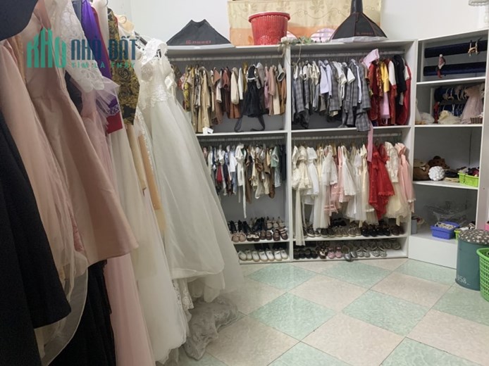 Cần sang nhượng studio chụp ảnh cho bé và gia đình ở p.Lam Sơn, tp thanh hoá, Tel : 0945839866
