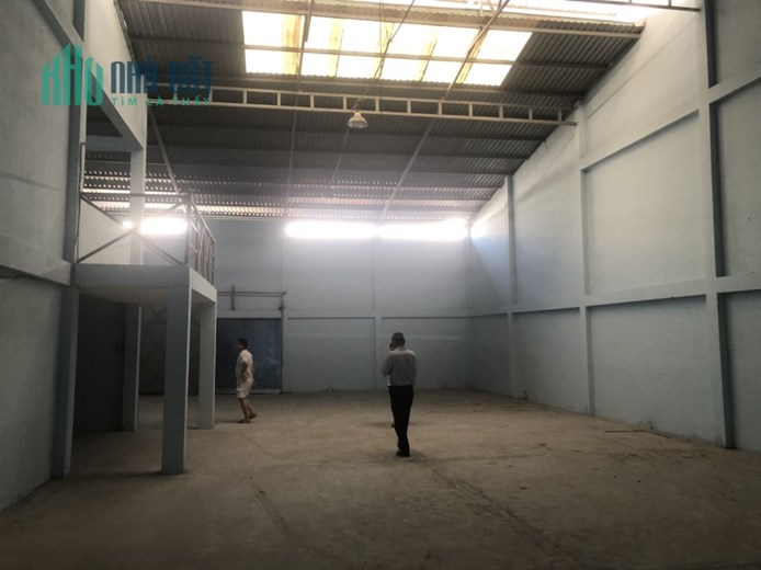 xưởng 450m2 đường xe 5T giáp Quốc Lộ 1A