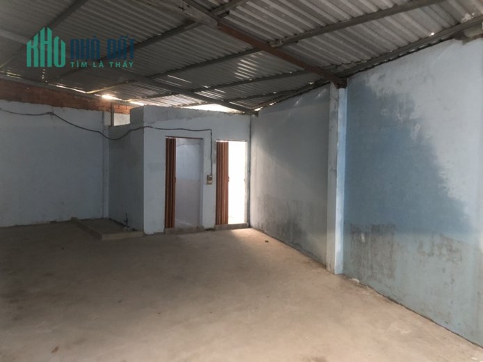 xưởng 450m2 đường xe 5T giáp Quốc Lộ 1A