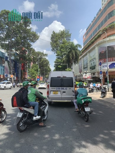 QUẬN 5 TRẦN PHÚ 2 CHIỀU –Xe Hơi Đỗ Cửa-4 Tầng Mới Đẹp Vào Ở Ngay- Nhỉnh 8Tỷ
