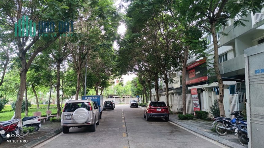 Chính chủ bán LK D06 Geleximco giá 14,5 tỷ, nhà phong thủy đẹp, mặt tiền là công viên