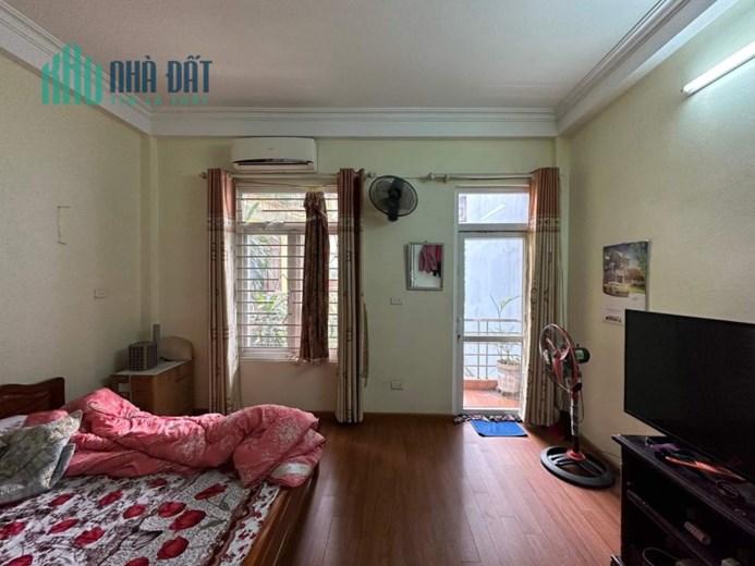 CHUYỂN CHỖ LÀM CẦN BÁN NHANH CĂN NHÀ ĐANG Ở PHỐ TÔ HIẾN THÀNH, DT 36M CHỈ 3,4 TỶ.