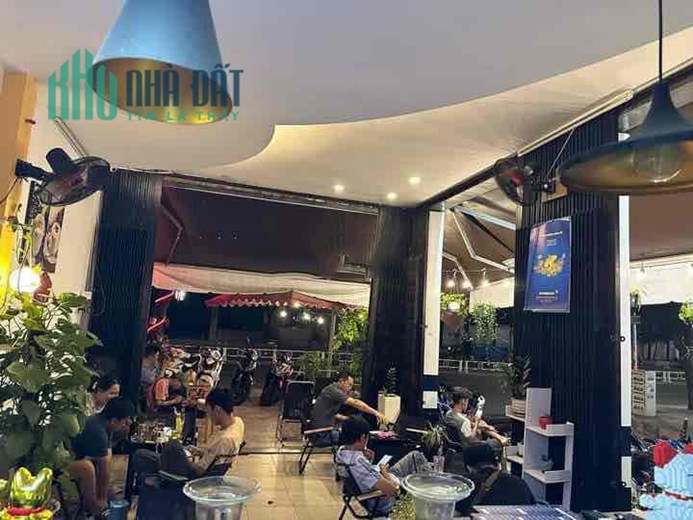 Cần sang quán cà phê góc 2 mặt tiền Phú Thọ Hoà -Tân Phú