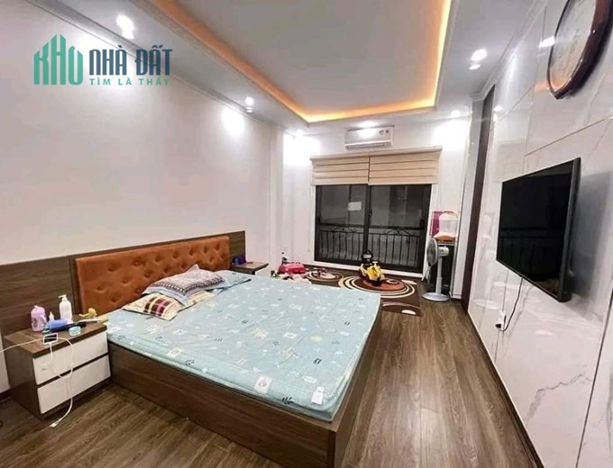 Bán nhà 6 tầng Phố KHƯƠNG TRUNG, diện tích 33m2