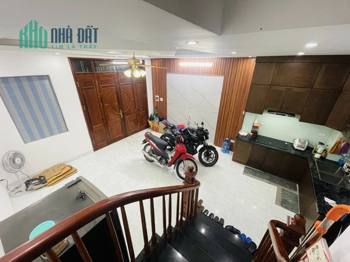Bán nhà Phố KHƯƠNG TRUNG, diện tích 34m2, giá 5 tỷ