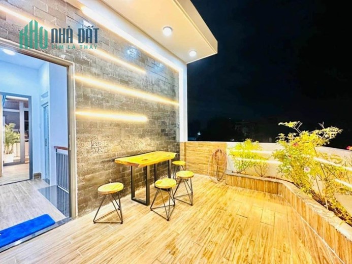 Chủ gấp bán nhà mới Phạm Văn Chiêu, 4.25x11m, HXH, 4 tầng chỉ 5.6 tỷ TL