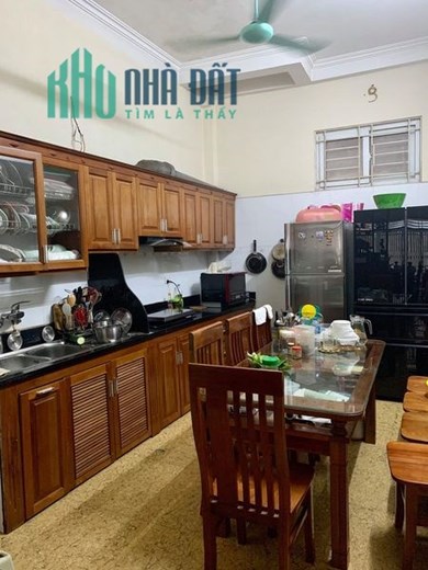 NHÀ ĐẸP Ở LUÔN-TIỆN ÍCH KHÔNG THIẾU THỨ GÌ.5 TẦNG 41 m2 3.5 tỷ’
