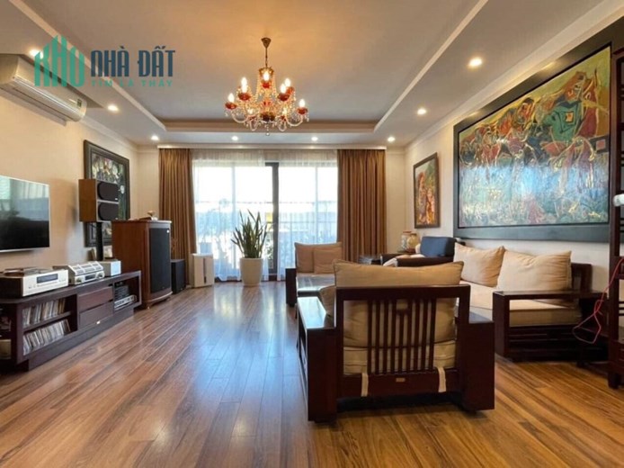 Bán gấp nhà Tôn Thất Tùng- Đống Đa- 67m- 6 tầng-thang máy- 17.9 tỷ.