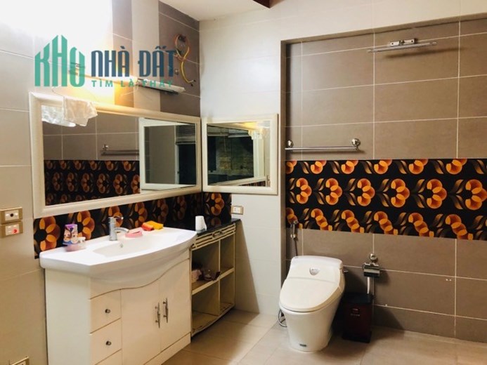 Siêu phẩm Pháo Đài Láng 62M  Ô Tô - Thang May chờ - Kinh Doanh Đỉnh 8.95 Tỷ