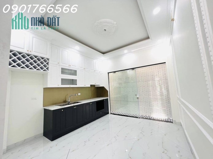 Bán Nhà Phân lô Phố Nguyễn Chính, Quận Hoàng Mai, 55m x 6T, Giá 8 tỷ.