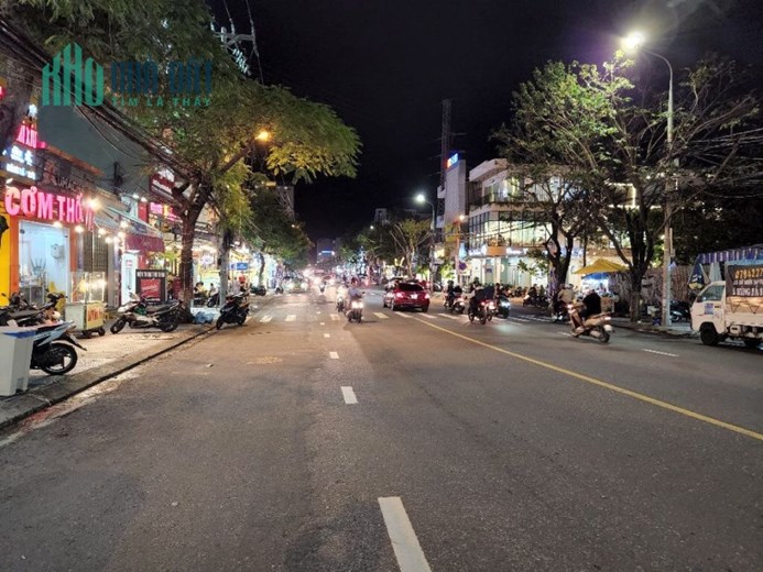 Bán gấp nhà giá rẻ sát Nguyễn Văn Thoại, biển Mỹ Khê khu vực du lịch sầm uất bậc nhất tại Đà Nẵng