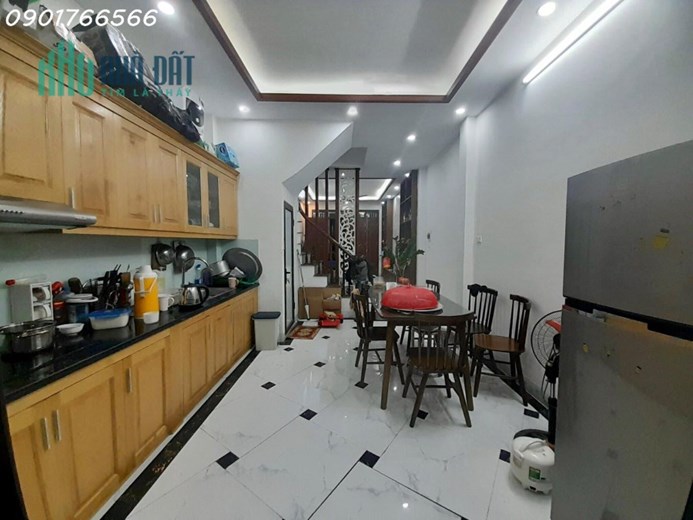 siêu phẩm, Nhà đẹp Phố Nguyễn Chính, Quận Hoàng mai, 57m x 3t, giá 5 tỷ.