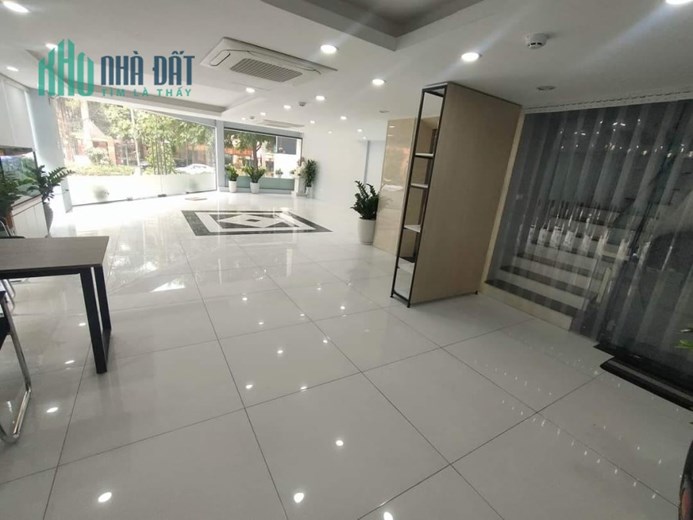 KIẾM ĐÂU RA!!! Siêu phẩm Lô góc Nguyễn Cơ Thạch, 158m2  9 Tầng, Chỉ 75 Tỷ