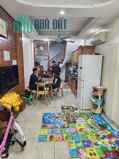 GIÁ GIẬT MÌNH! VIP khu Trần Cung, Ngót 5 Tỷ, 32m2 5 tầng