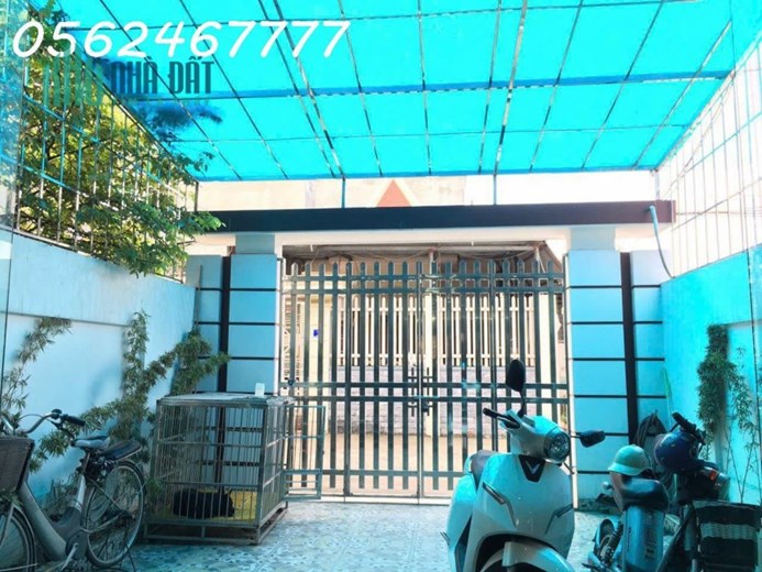 Bán nhà 3 tầng x 100m2 độc lập phố Nguyễn Đồn, giá 6.3 tỷ