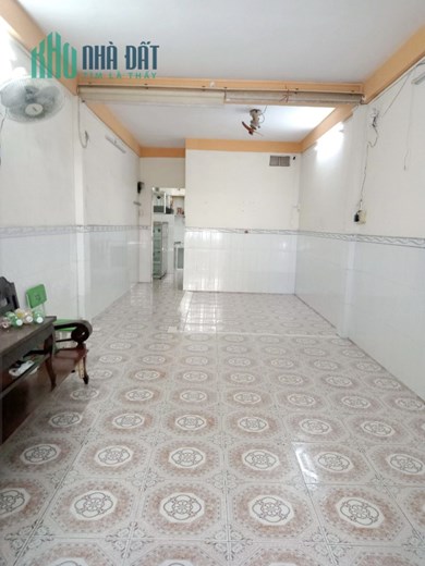 Cho thuê NNC hẻm ô tô Dương Bá Trạc P1Q8. Giá 12 triệu