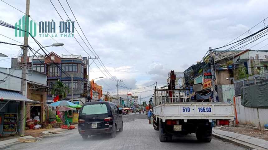 Bán nhanh lô đất HXH Quốc Lộ 13, ngay Cầu Vượt Bình Phước, 82m2, giá giảm mạnh 4.5 tỷ xuống còn 2.9