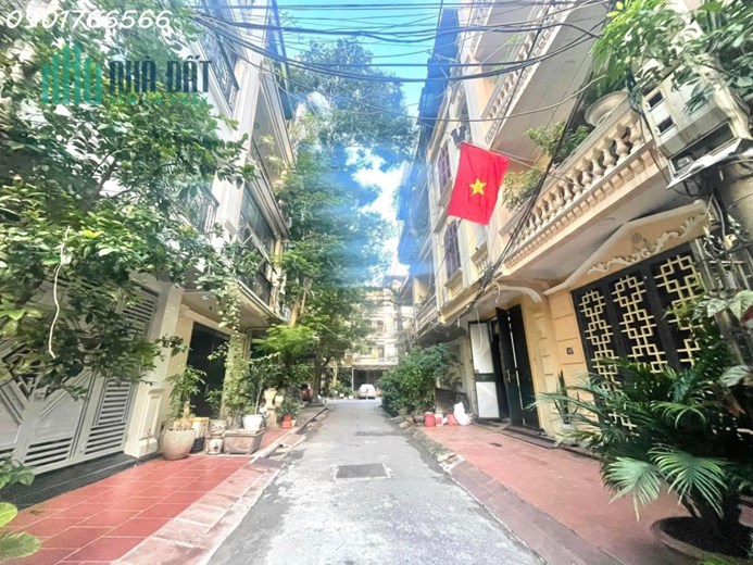 Chính chủ gửi bán nhà Phân lô, Phố Trương Định, 65m x 4T, Giá hơn 10 tỷ.
