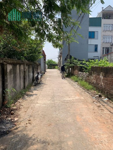Cần bán gấp mảnh đất 350m tổ 14 Yên Nghĩa ô tô vào tận đát gần mặt tiền 10m2 giá đầu tư