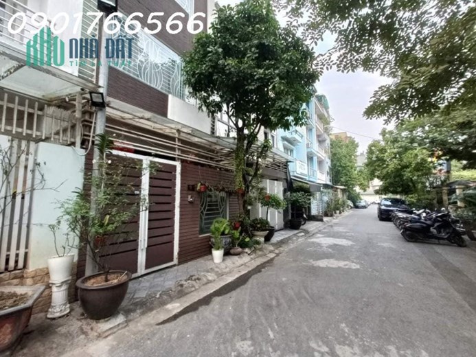 Chủ Gửi Bán Nhà Phân Lô Vip, Phố NGUYỄN LƯƠNG BẰNG, Quận Đống Đa, 103m x 5T, Giá hơn 20 tỷ.