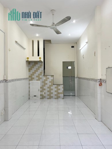 Cho thuê nhà 2 tầng hẻm 125 Nguyễn Thị Tần P2Q8 - Giá : 9 Triệu