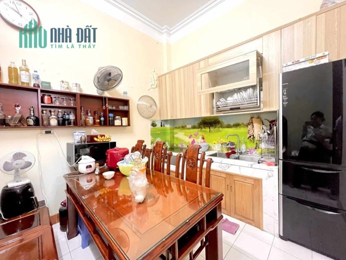 Bán nhà phố Lãng Yên, HBT, 36m, 4PN, ô tô đỗ cửa, KD 6.2 tỷ. LH: 0366051369