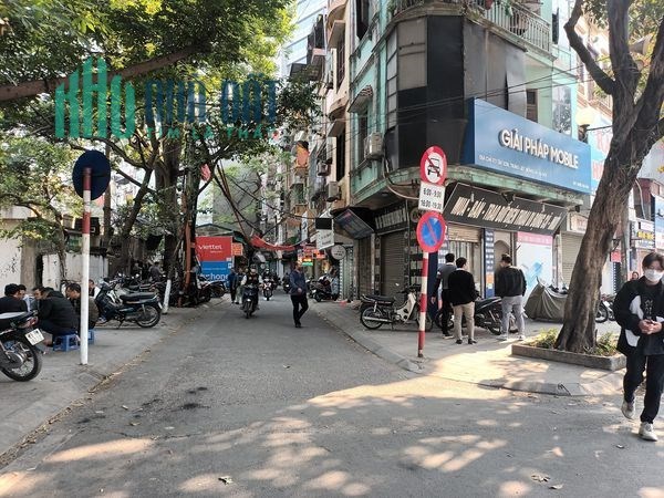 Bán nhà mặt phố Khương Thượng, ô tô vào nhà,  DT40m2, 4 tầng, rộng 6m, giá 6.2 tỷ.