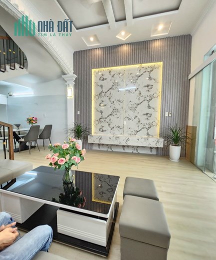 Bán nhà ngõ 225 Ngô Gia Tự, diện tích 41m 3.5 tầng, GIÁ 2.25 tỉ đẹp ở luôn