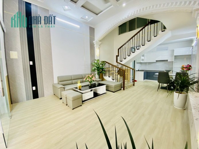 Bán nhà ngõ 225 Ngô Gia Tự, diện tích 41m 3.5 tầng, GIÁ 2.25 tỉ đẹp ở luôn