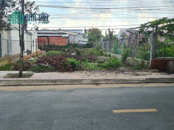 Bán 234m2 đất MT đường Đồng Khởi TP.Trà vinh Sổ đỏ 2,7 tỷ. Lh:0903810990.