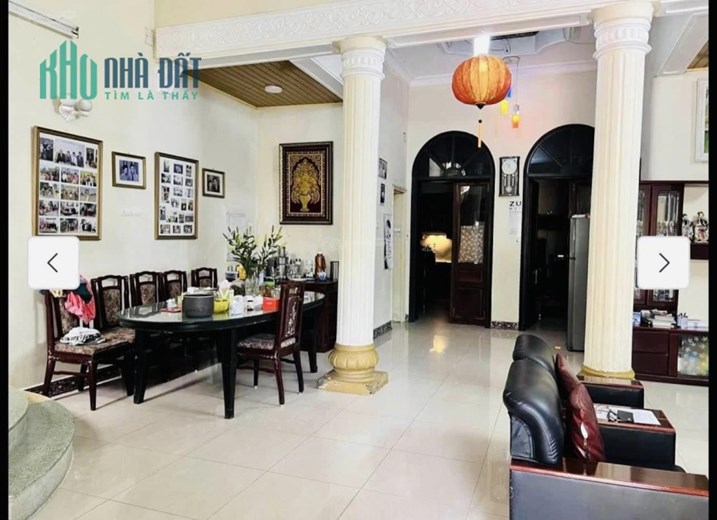 BÁN NHÀ MẶT HỒ BA MẪU - Ô TÔ DỪNG ĐỖ - VỈA HÈ RỘNG - KINH DOANH ĐA DẠNG NGÀY ĐÊM. DIỆN TÍCH 240m2 x