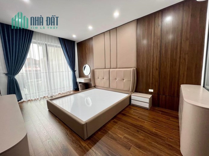 Liền kề Nguyễn Văn Cừ-Long Biên, 45m x 6tầng, thang máy, gara, kinh doanh