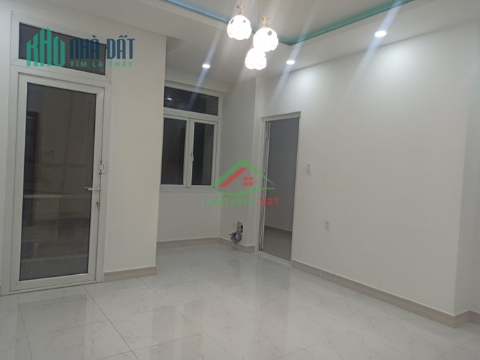 Bán Gấp Nhà 80m2, Đường Chu Văn An, P14, Quận Bình Thạnh.