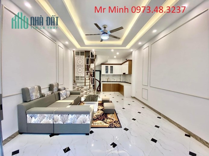 -           

Bán nhà khu vực Tân Mai, Hoàng Mai, 36m2, ngõ nông thẳng thông, 2 thoáng, nhỉnh 3