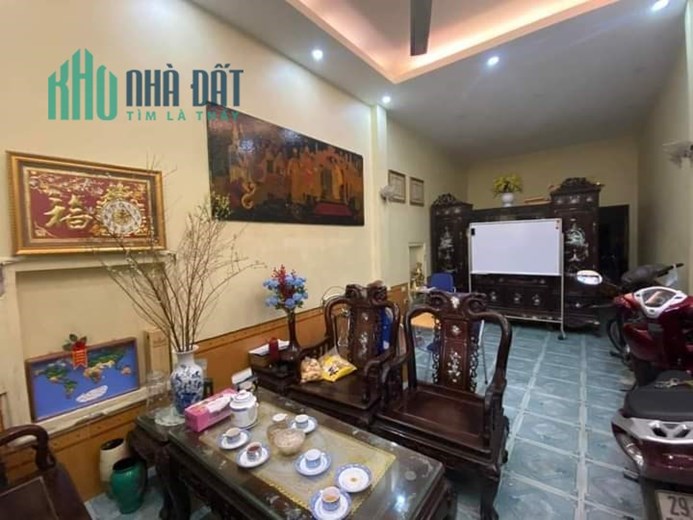 Bán Nhà Phố Trung Kính - Cầu giấy 50m2 x 2 tầng , phân lô , ô tô gần , giá chỉ 5,1 tỷ cho các nhà