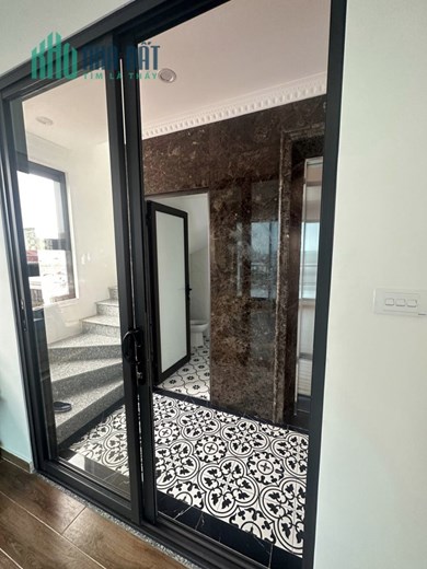 Bán nhà 84m2 phố Sài Đồng, Long Biên Gara 2 Ô tô tránh Thang máy Nhập Nội thất 3 tỷ 12.1 Tỷ