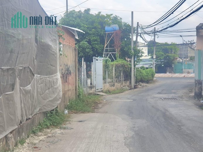 Chủ giảm 200 triệu giá chào 5tỷ5-Huỳnh Tấn Phát,TT Nhà Bè.
* Diện tích 111m²( 5×21,5m)