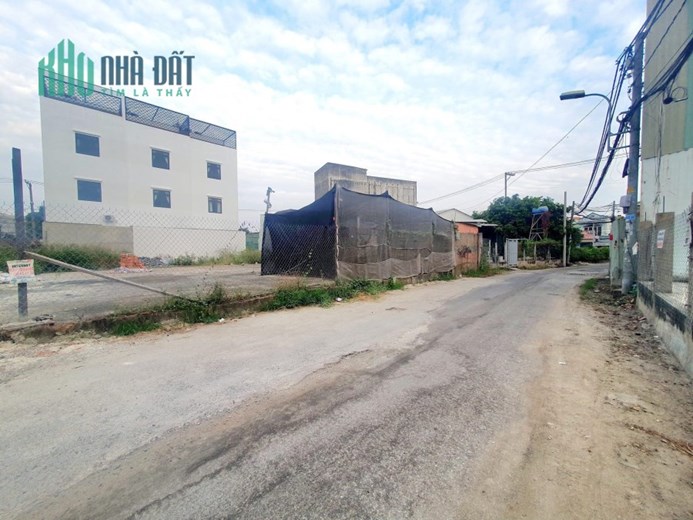 Chủ giảm 200 triệu giá chào 5tỷ5-Huỳnh Tấn Phát,TT Nhà Bè.
* Diện tích 111m²( 5×21,5m)