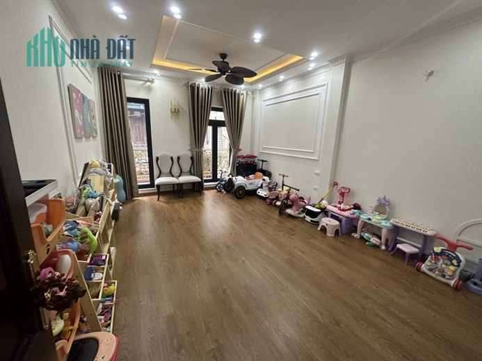 Bán nhà 66m2 Mặt phố Yên Hoa, Tây Hồ Gara Ô tô 7 chỗ Mặt Hồ Kinh doanh đỉnh 14.3 Tỷ