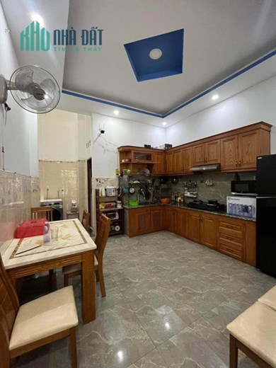 Bán Nhà Quận 12, HXH Đường Nguyễn Văn Quá, 57M2, 3 Tầng, Ngang Hơn 4M, Chỉ 3 Tỷ 8.