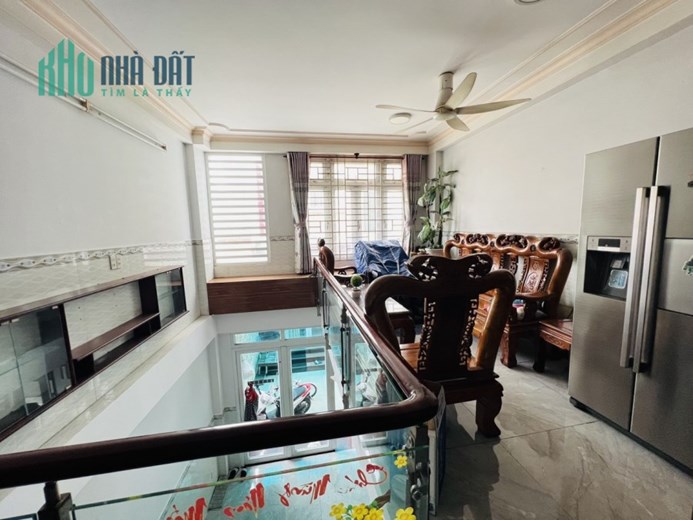 Bán nhà HXH gần  Bờ Bao Tân Thắng quận Tân Phú 4.3 x 12m x 5T chỉ  5.3  tỷ TL