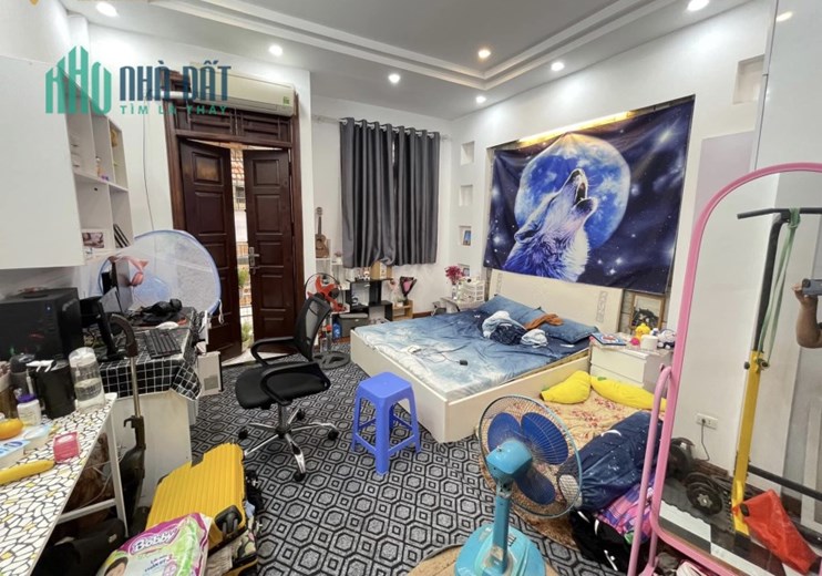 Nhà lung linh full nội thất gần trường thcs Hoàng Văn Thụ phường 4 Quận 10 giá 4 tỷ 9
