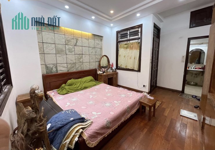 Nhà lung linh full nội thất gần trường thcs Hoàng Văn Thụ phường 4 Quận 10 giá 4 tỷ 9