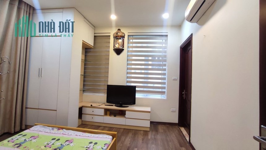 Nhà phân lô Hoàng Ngân thuê thiết kế tự xây siêu đẹp - Gara - Giếng trời - ngõ ô tô tránh78m2 giá