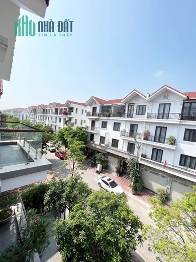 Bán gấp Biệt Thự Văn Phú  Đơn Lập 195 m2 16,5 Tỷ, Đường Vỉa hè Ô tô tải tránh.