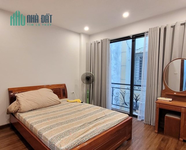 Bán nhà Phố TÔ VĨNH DIỆN, LÔ GÓC, 20M Ô TÔ DỪNG ĐỖ, diện tích 43m2