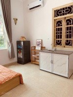 Cần bán Nhà mặt tiền, 5 tầng, MT 4.6m, vừa ở vừa kinh doanh, phường Dịch Vọng, quận Cầu Giấy, Hà Nội