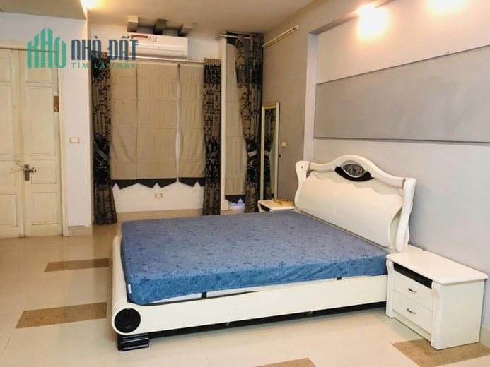 PHÁO ĐÀI LÁNG NHÀ TUYỆT ĐẸP-Ô TÔ ĐỖ CỬA-MT 4M5