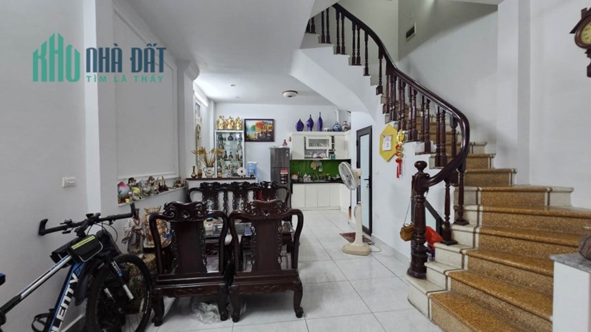 Nhà đẹp, lô góc, ở luôn, P. Trần Quốc Toản, Hoàn Kiếm 63m x 4PN x MT4.2m, 7.6 tỷ. LH: 0366051369